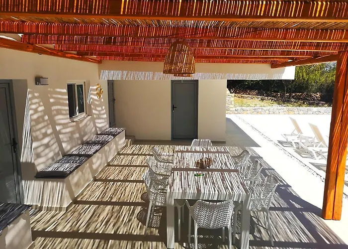 Chrysanthi Villa, Living In Nature