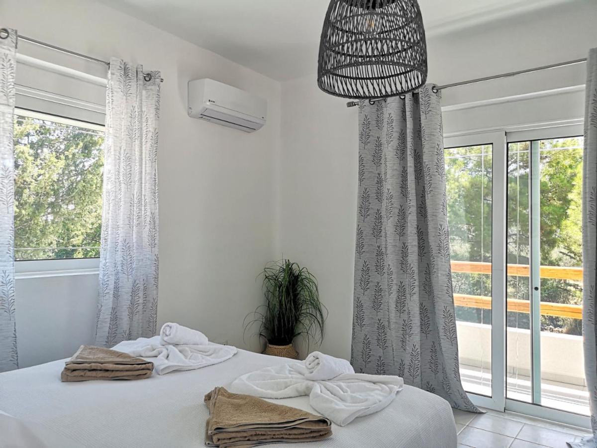 Chrysanthi Villa, Living In Nature Villa Vlicha (Rhodes)