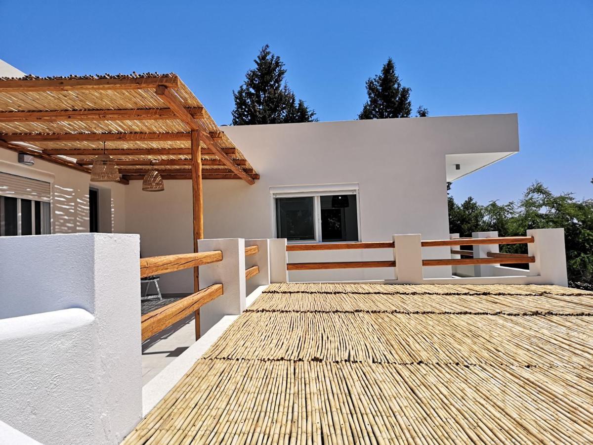 Chrysanthi Villa, Living In Nature